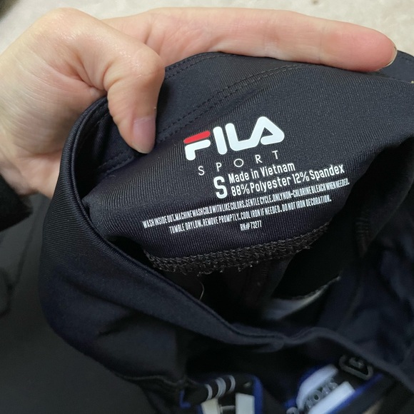 Fila sport crop leggings, size small - Picture 3 of 3